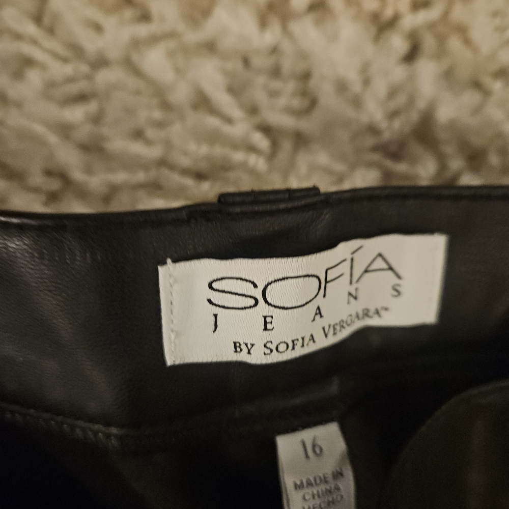 Sofia by Sofia Vergara Black Wide Leg Pants - Picture 2 of 2